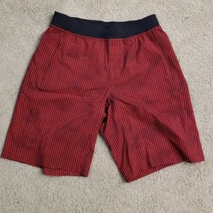 Mens Lululemon core shorts size large
